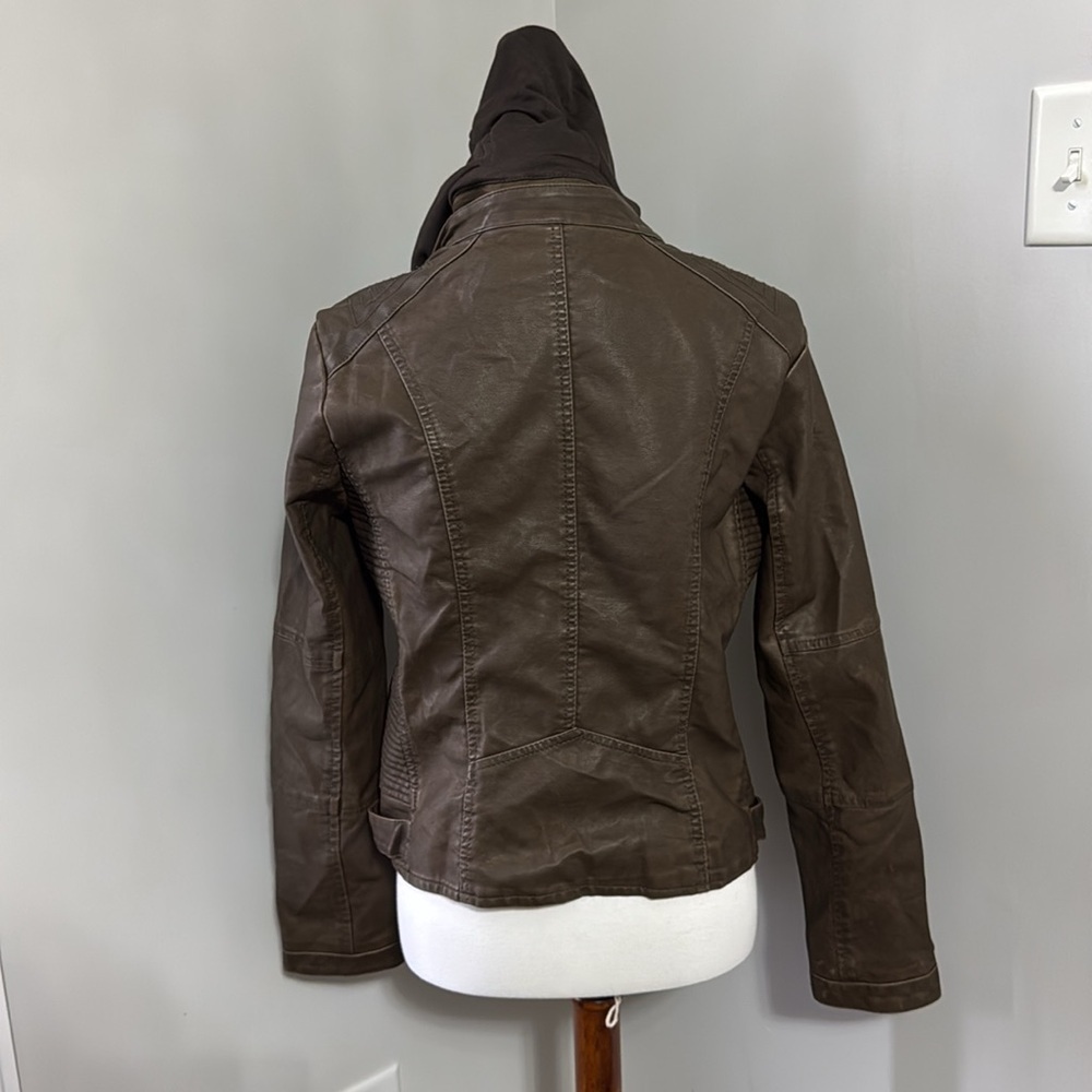 New Lock and Love Faux Leather Jacket Women Motorcycle Coat with Removable Hood - Picture 6 of 10
